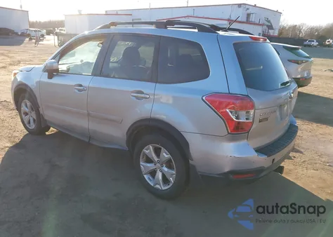 2015 Subaru Forester 2.5I Premium из США, поврежденный, VIN JF2SJADCXFH461539